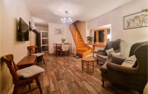 Awesome home in Marigny with Outdoor swimming pool, WiFi and 1 Bedrooms