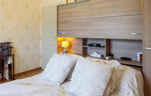 Awesome home in Marsannes with Outdoor swimming pool, WiFi and 3 Bedrooms
