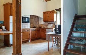Awesome home in Mauvires with Outdoor swimming pool, Private swimming pool and 3 Bedrooms