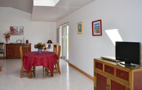 Awesome home in Meslan with 3 Bedrooms and WiFi