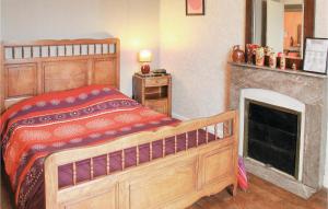 Awesome home in Morlaix with 3 Bedrooms