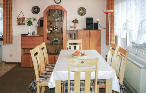 Awesome home in Oberaula-Hausen with 3 Bedrooms and WiFi