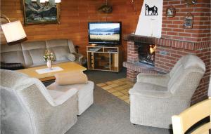 Awesome home in Oberaula-Hausen with 3 Bedrooms and WiFi