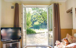 Maison de vacances Awesome home in Paizay Naudouin with 1 Bedrooms and WiFi  16240 Paizay-Naudouin -1