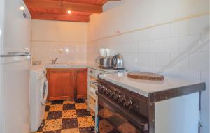 Awesome home in Pietra di Verde with 3 Bedrooms