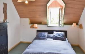 Awesome home in Ploneour Lanvern with 3 Bedrooms and WiFi