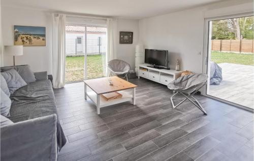 Awesome home in PORNIC with WiFi and 2 Bedrooms