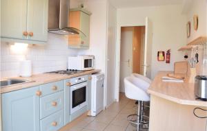 Maison de vacances Awesome home in Port-en-Bessin-Huppain with 4 Bedrooms and WiFi  14520 Huppain Normandie