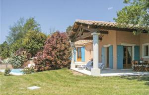 Awesome home in Roussillon with 3 Bedrooms, WiFi and Outdoor swimming pool