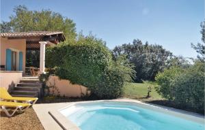 Awesome home in Roussillon with 3 Bedrooms, WiFi and Outdoor swimming pool