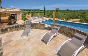 Awesome home in Saint Hilaire DOzilha with 4 Bedrooms, Private swimming pool and Outdoor swimming pool