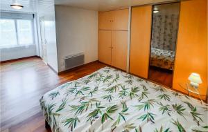 Awesome home in Saint-Martin-Sur-Oust with 3 Bedrooms