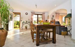 Awesome home in Saint Quentin la poter with WiFi and 3 Bedrooms