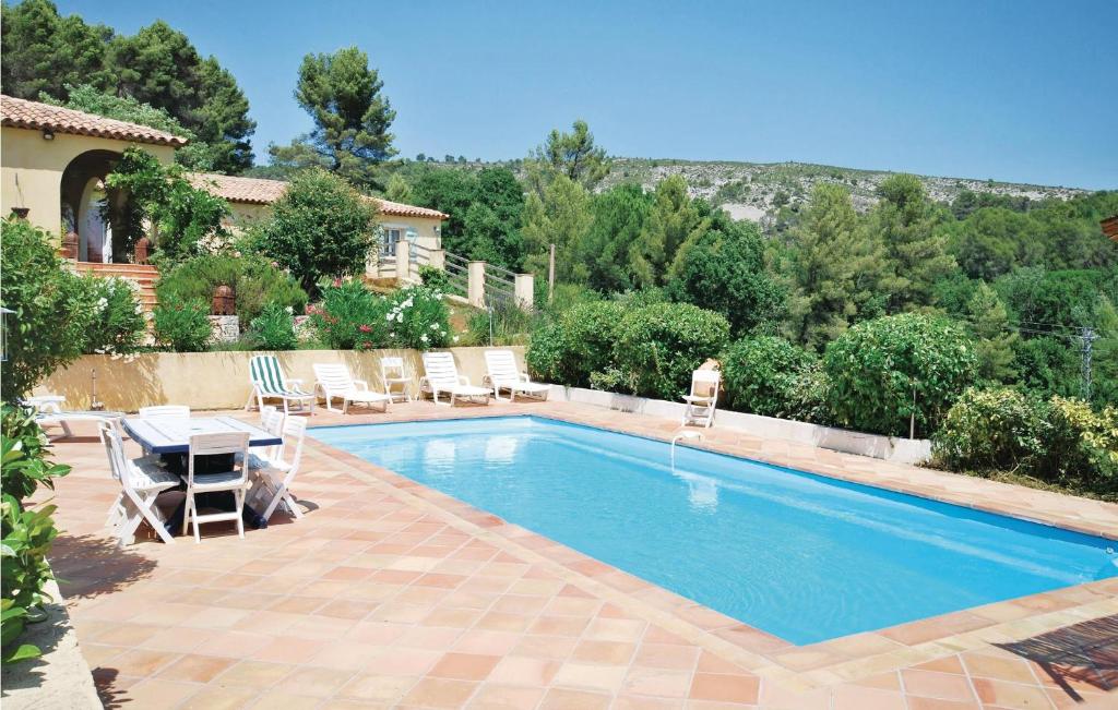 Awesome home in Salernes with 5 Bedrooms, WiFi and Outdoor swimming pool , 83690 Salernes