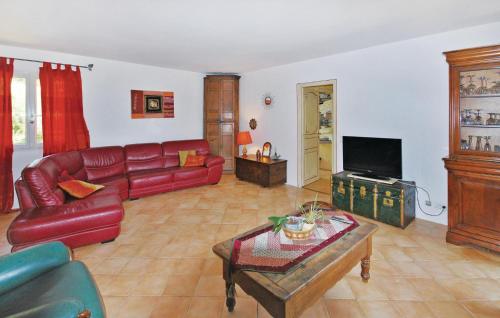 Awesome home in Salernes with 5 Bedrooms, WiFi and Outdoor swimming pool