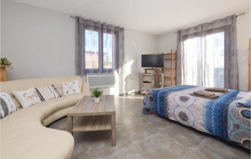 Awesome home in Sant petru di Tenda with 3 Bedrooms and WiFi