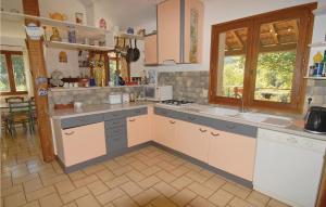 Awesome home in Snchas with WiFi, Private swimming pool and Outdoor swimming pool