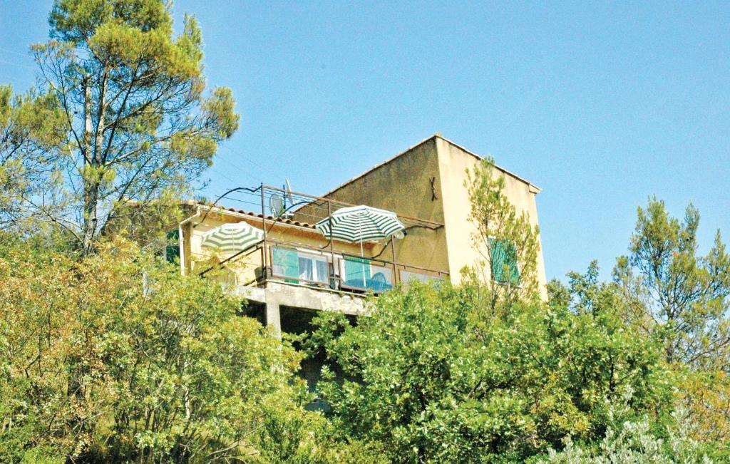 Maison de vacances Awesome home in St, Andr de Roqueper, with 2 Bedrooms and Internet  30630 Montclus