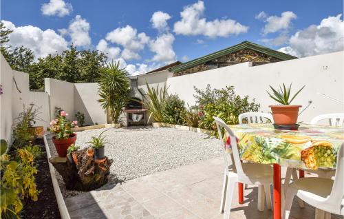 Awesome home in St Avaugourd Des Lande with 2 Bedrooms and Internet