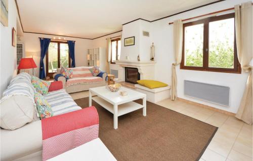 Awesome home in St-Laurent-la-Vernde with 4 Bedrooms, Outdoor swimming pool and Heated swimming pool