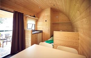 Awesome home in Süsel with WiFi