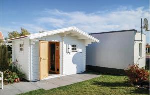 Awesome home in Trent-Vaschvitz with 3 Bedrooms, Sauna and WiFi