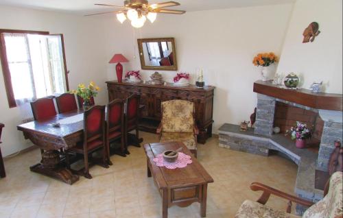Awesome home in Valle di Rostino with 3 Bedrooms and WiFi