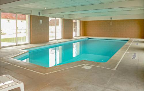 Awesome home in Vaudoy-en-Brie with 4 Bedrooms, WiFi and Indoor swimming pool