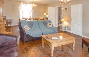 Awesome home in Vaudoy-en-Brie with 4 Bedrooms, WiFi and Indoor swimming pool