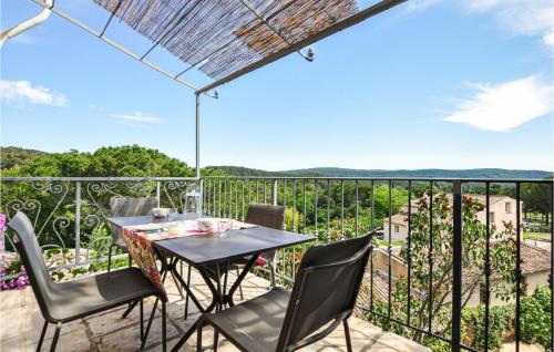 Awesome home in Villecroze with WiFi and 3 Bedrooms