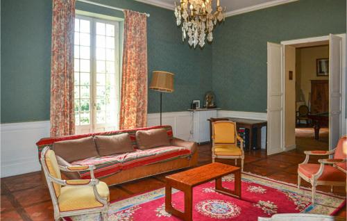 Awesome home in Villeneuve sut lot with Outdoor swimming pool, 10 Bedrooms and Internet
