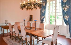 Awesome home in Villeneuve sut lot with Outdoor swimming pool, 10 Bedrooms and Internet