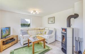 Awesome home in Zingst with WiFi and 2 Bedrooms