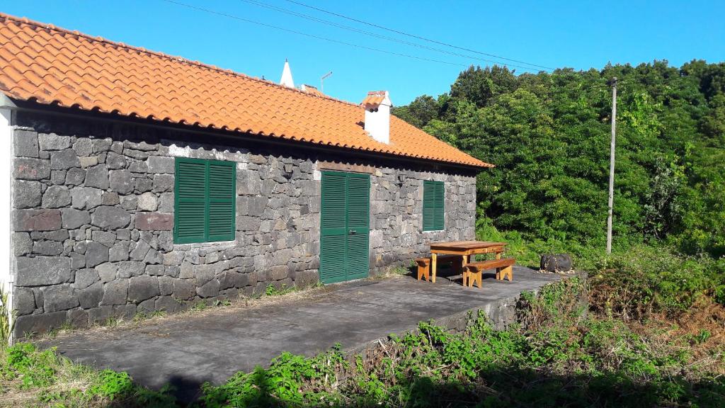 Maison de vacances Azores Hibiscus House - Mountain and Sea Ladeira de Santo António 2 9940-233 Santo António São Roque do Pico 9940-207 São Roque do Pico