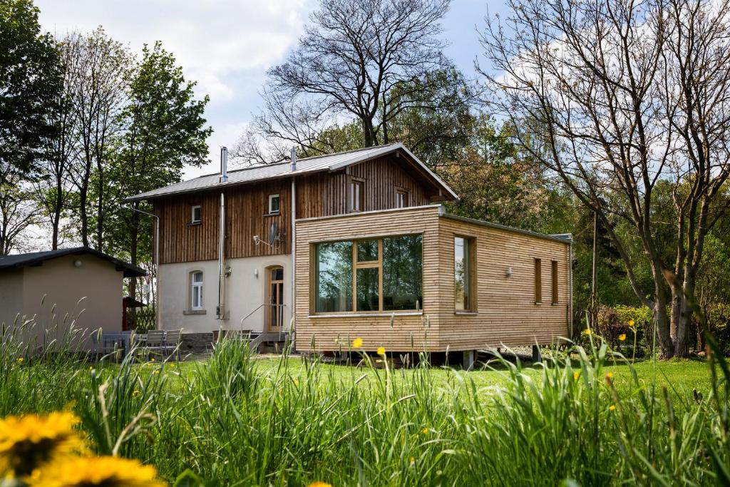 Bahnwärterhaus Dorfstraße 27, 08606 Droßdorf