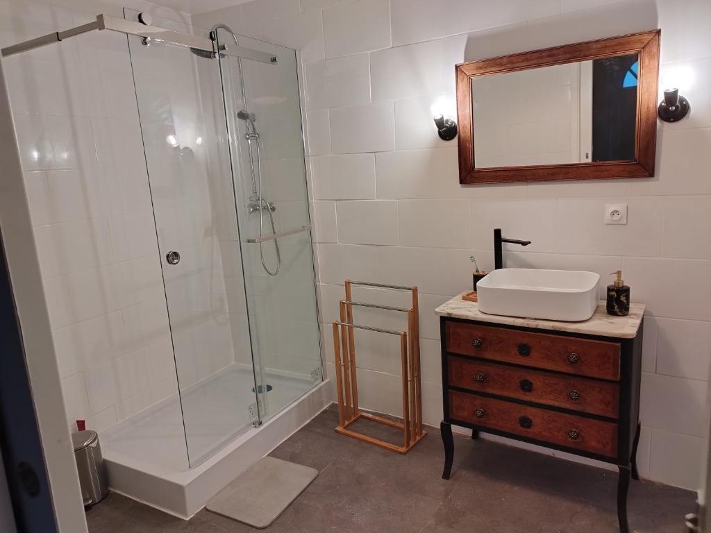 Maison de vacances Baia, Une charmante maison avec jardin 2 Rue des Bas Vergers 77940 Flagy