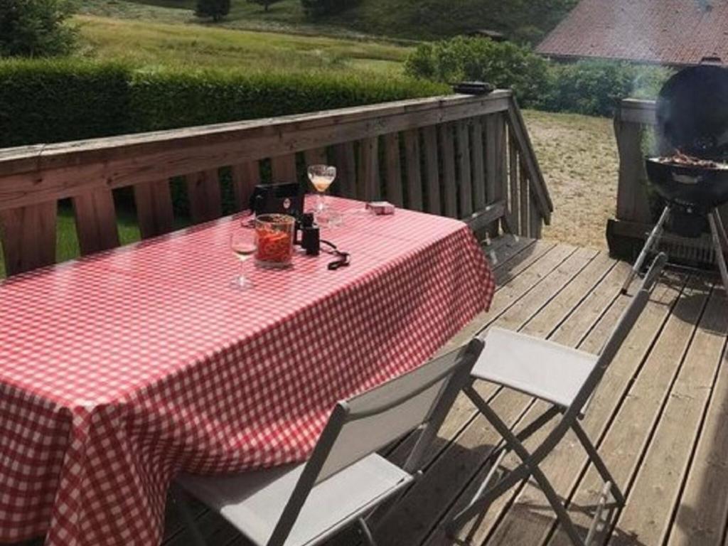 Bas de villa. Côte d'Azur, à 20 kms de Nice 06390 Contes