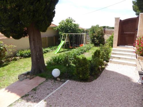 Bas de villa T3 jardin privatif plein Sud proche mer clim Fibre