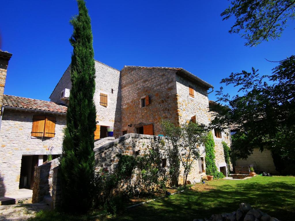 Bastide du Barry - Centre historique de Vallon Pont d'arc 34 Rue du Barry, 07150 Vallon-Pont-dʼArc