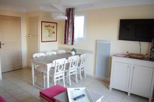 Bastidon with terrace - residence with POOL
