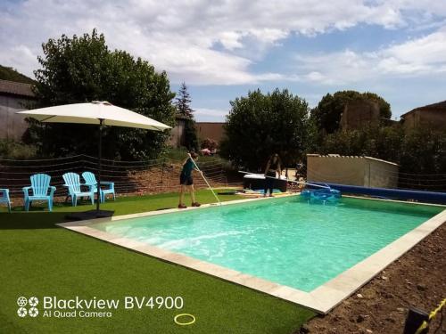 Bâtisse Provençale avec piscine