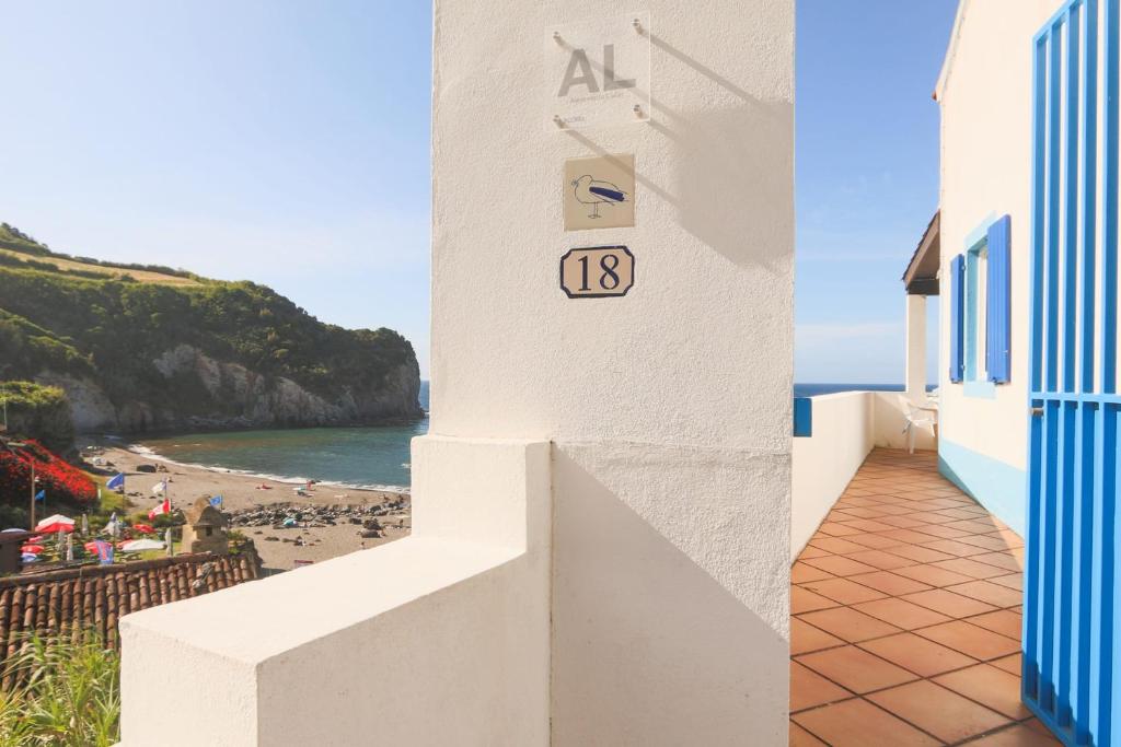 Beachfront Casa da Praia Rua dos Moinhos 18, 9625-422 Porto Formoso