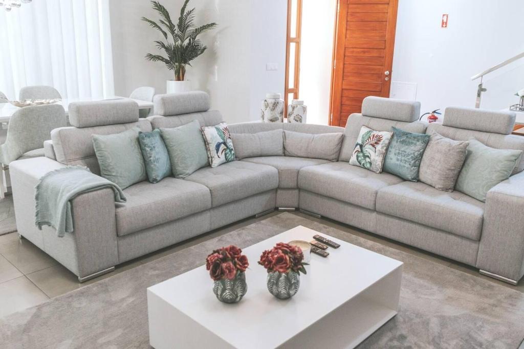 Beautiful 3-Bed House in Arco da Calheta Impasse da Corujeira 10, 9370-089 Malseira