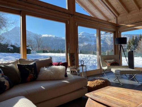 Beautiful 5-bed chalet in Les Carroz d'Araches