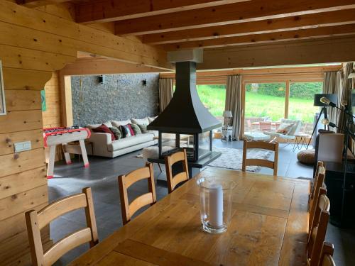 Beautiful 5-bed chalet in Les Carroz d'Araches