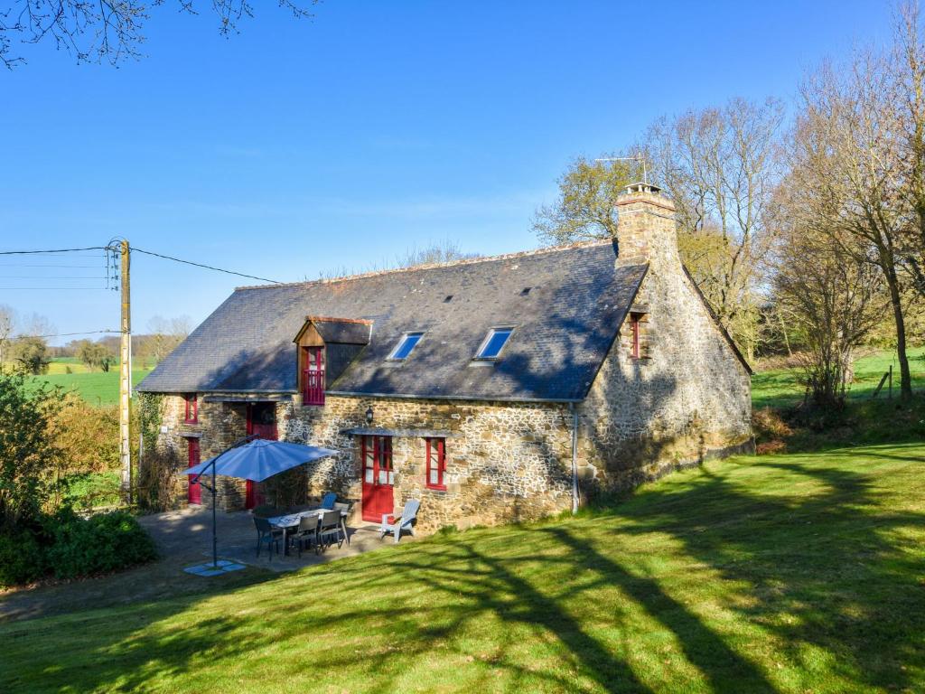 Maison de vacances Beautiful Breton house near the sea and just 20km from Mont Saint Michel  35120 La Boussac