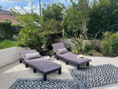 Beautiful Cottage with private plunge pool/Hot Tub - 40 mins from Puy du Fou