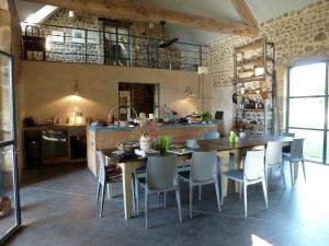 Beautiful farmhouse in Braize with private garden