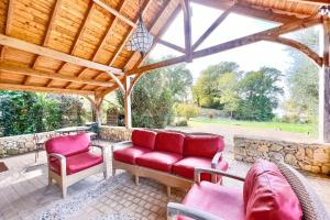 Beautiful guest house for two people on the bank of the Dordogne river
