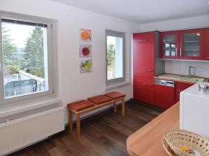 Beautiful holiday home in the Thuringian Forest with fireplace and whirlpool